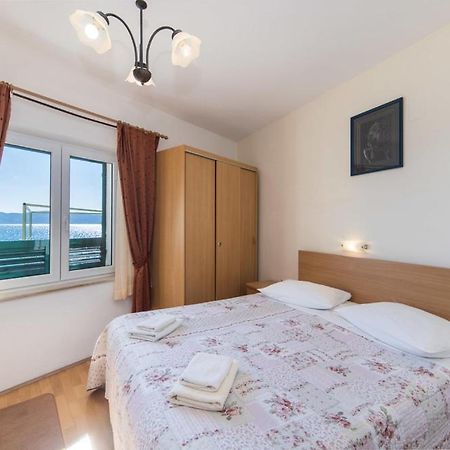 Apartments Dominko Brist Exterior photo
