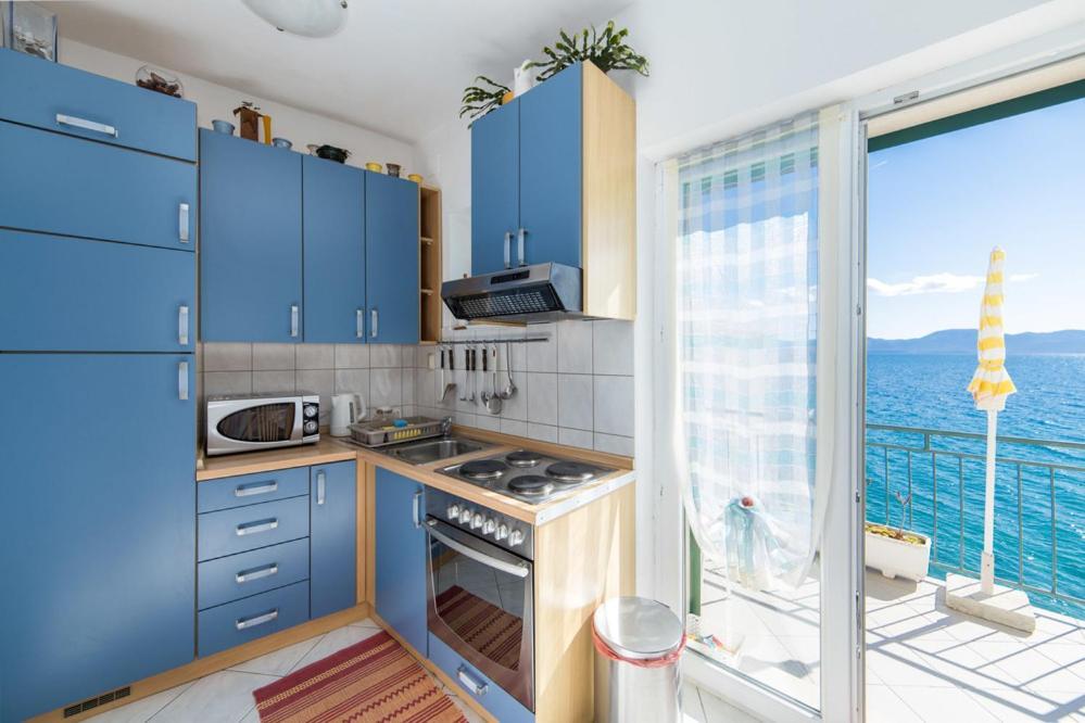 Apartments Dominko Brist Exterior photo