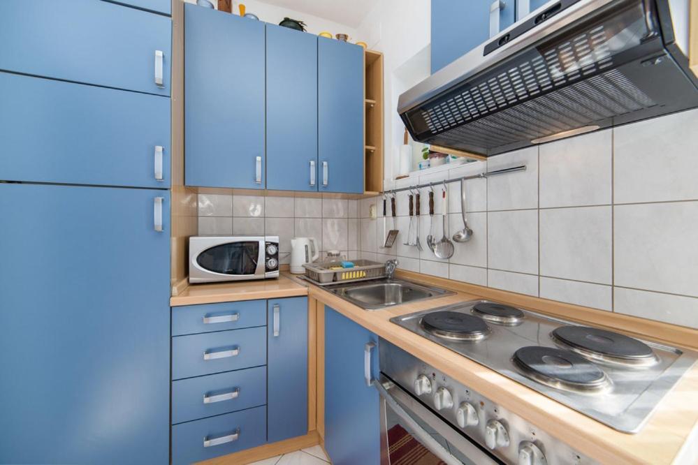 Apartments Dominko Brist Exterior photo
