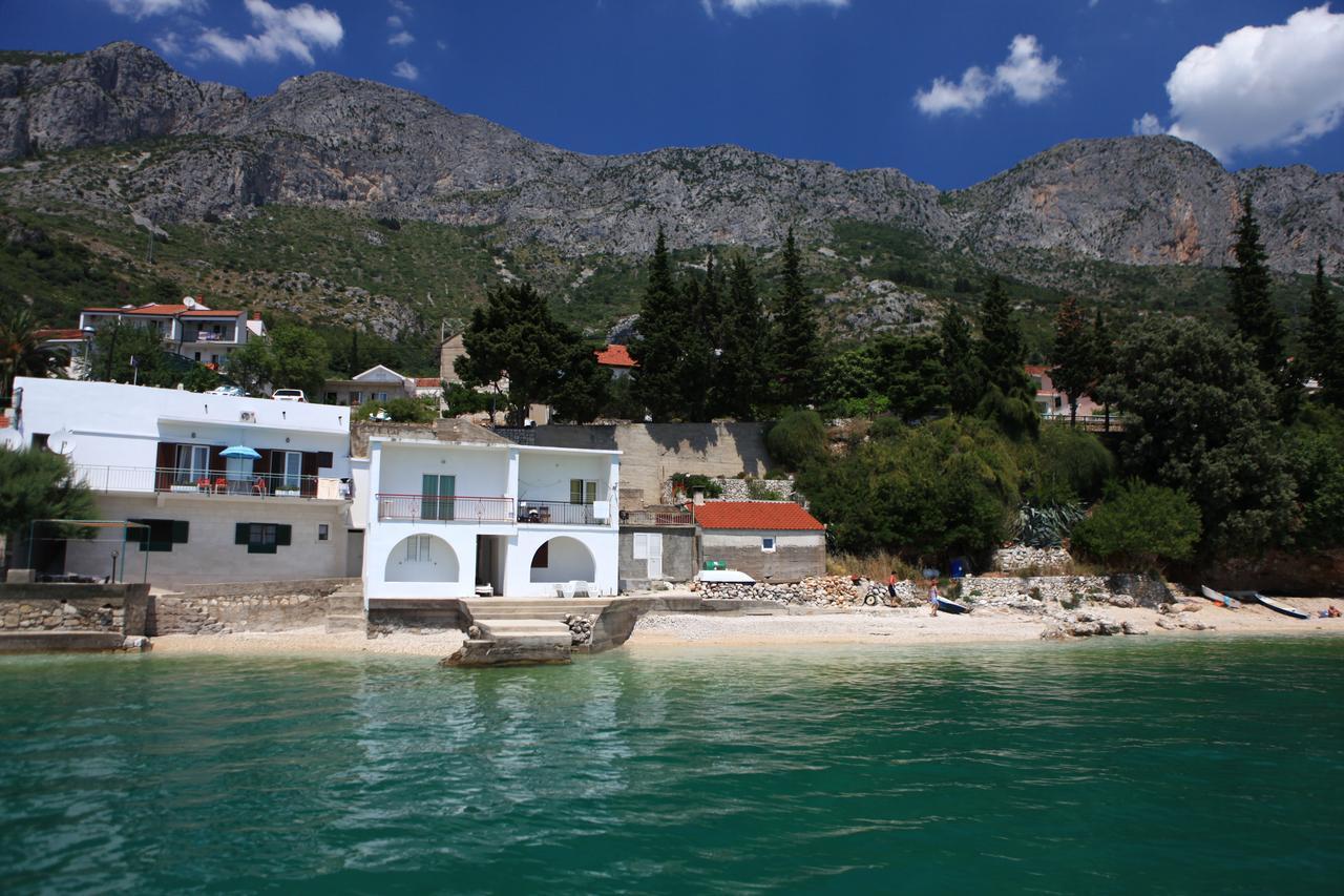 Apartments Dominko Brist Exterior photo