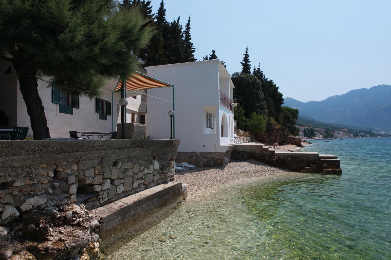 Apartments Dominko Brist Exterior photo